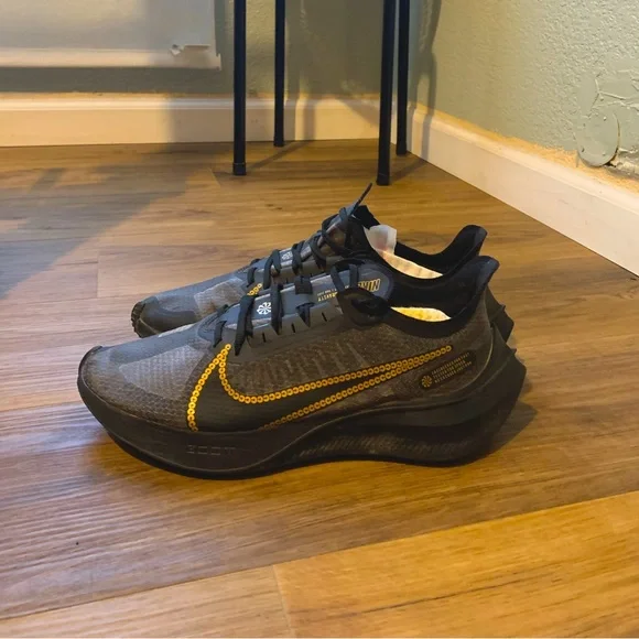 2019 Nike Wmns Zoom Gravity GD ‘Metallic Gold’ - Picture 4 of 6